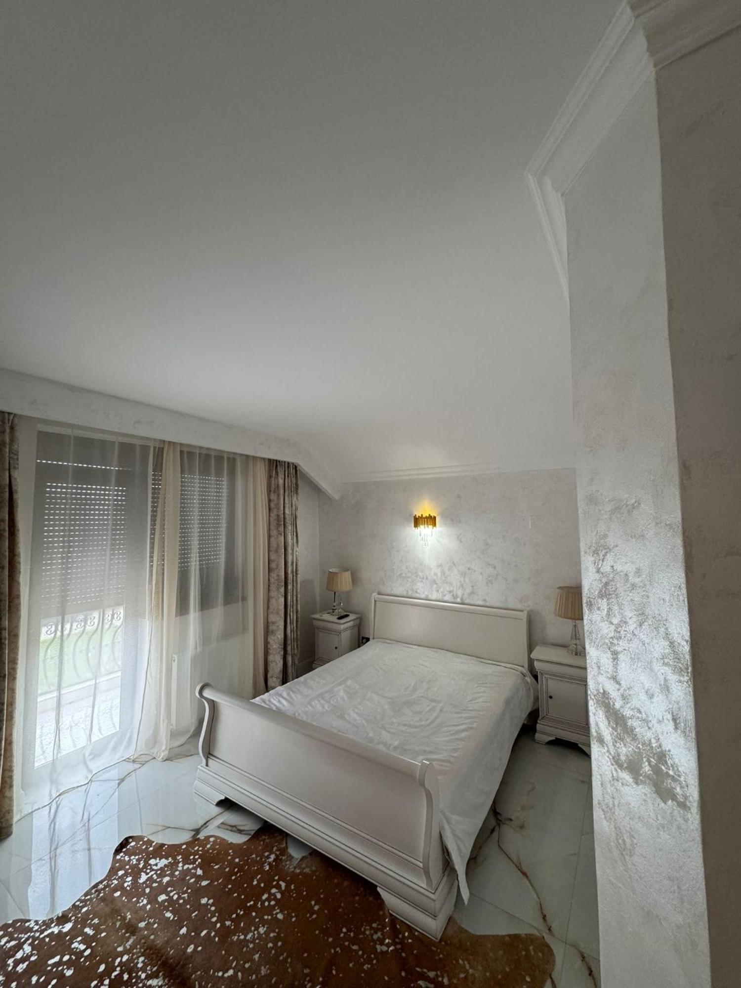 Sea Breeze Rooms Mamaia Nord ナボダリ エクステリア 写真