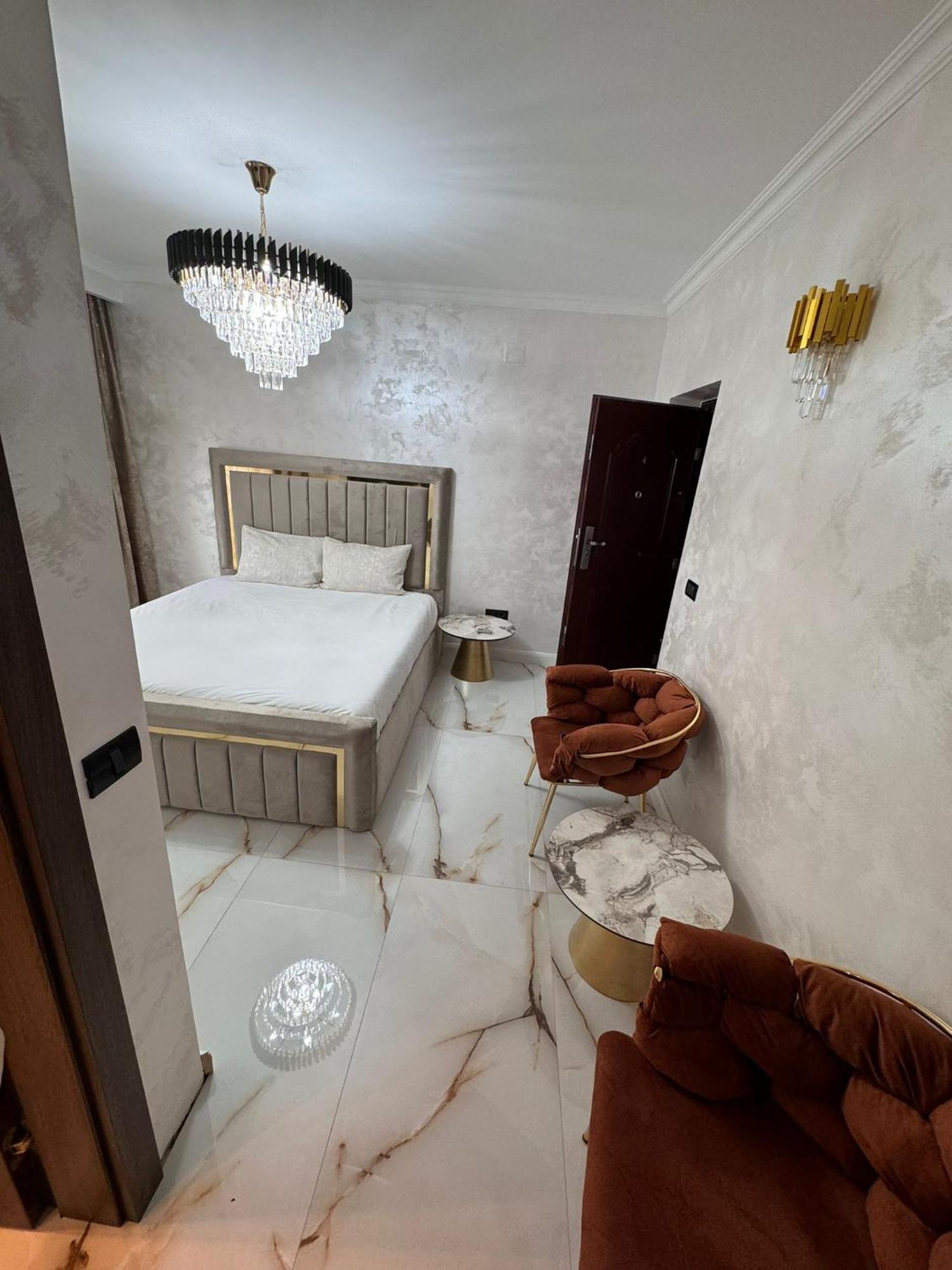 Sea Breeze Rooms Mamaia Nord ナボダリ エクステリア 写真