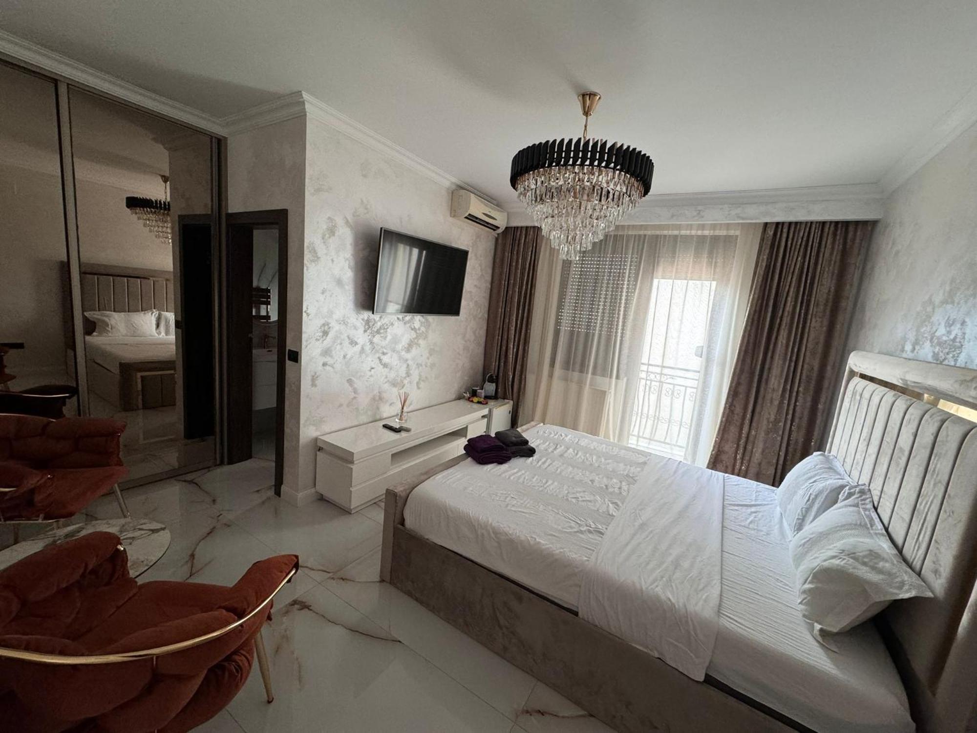 Sea Breeze Rooms Mamaia Nord ナボダリ エクステリア 写真